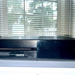 Xbox one 1TB gaming console